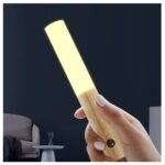 Luz Nocturna Recargable de Madera con Sensor de Movimiento Infrarrojo y Base Magnética - Imagen 4