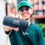 Parlante Inalámbrico Portátil JBL Flip 6 Bluetooth Potente y Resistente - Imagen 2